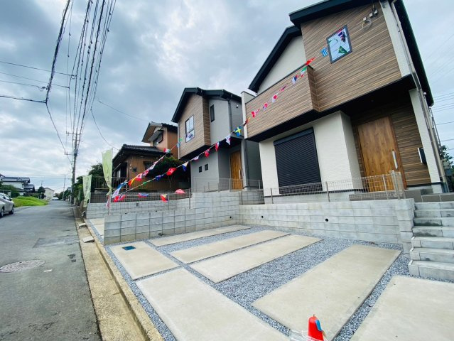 成田市吾妻２期　新築戸建て　１号棟の駐車場