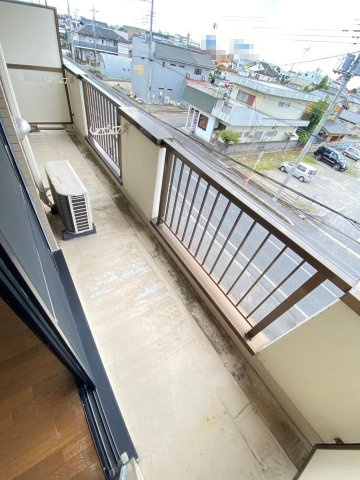 【バルコニー】