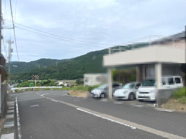 敦賀市泉ヶ丘町53坪売地の前面道路含む現地写真