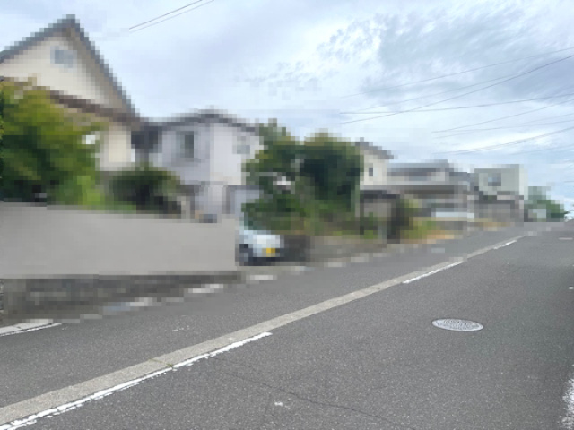 敦賀市泉ヶ丘町53坪売地の前面道路含む現地写真
