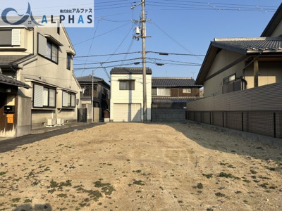【外観】 | 明石市魚住町清水　建築条件無し土地 | ☆建築条件なし☆
お好きなハウスメーカーで建築できます！！
更地渡し♪※電柱は前面道路東側に移設予定です！