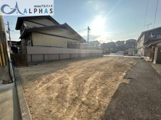 【外観】 | 明石市魚住町清水　建築条件無し土地 | ☆建築条件なし☆
お好きなハウスメーカーで建築できます！！
更地渡し♪※電柱は前面道路東側に移設予定です！