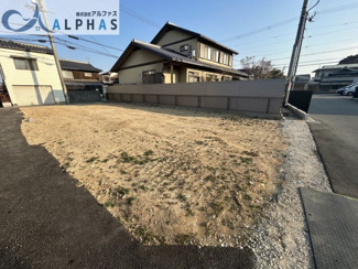 【外観】 | 明石市魚住町清水　建築条件無し土地 | ☆建築条件なし☆
お好きなハウスメーカーで建築できます！！
更地渡し♪※電柱は前面道路東側に移設予定です！