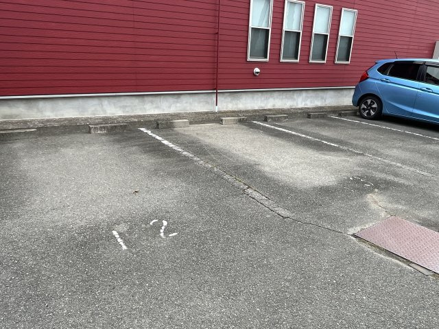 シャトー大半田　Ⅰ棟の駐車場