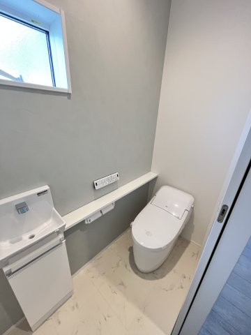 桑名市大字太夫 中古戸建のトイレ|１Fトイレ