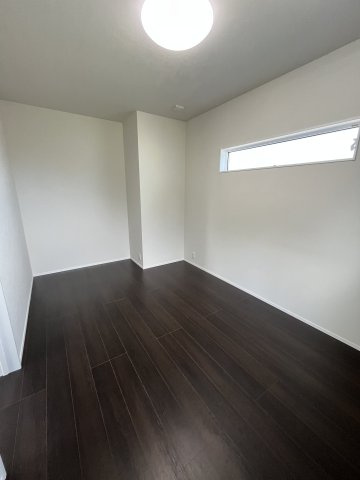 桑名市大字太夫 中古戸建の洋室