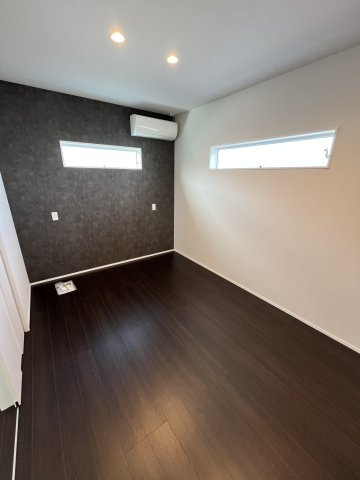 桑名市大字太夫 中古戸建の洋室