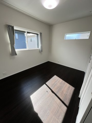 桑名市大字太夫 中古戸建の洋室