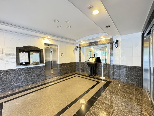 日神パレステージ亀戸第3のエントランス