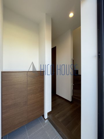 ボヌール C棟の玄関