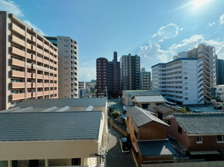 【展望】 | あまりの眺めの良さに、その場を離れるのを忘れてしまう。そんなバルコニー。