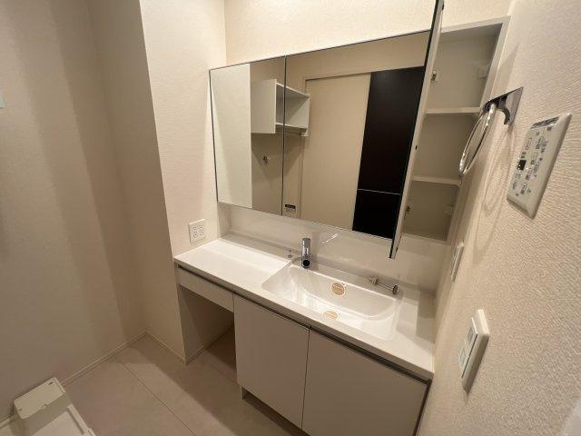 サンセール加佐Ｂ棟の独立洗面台