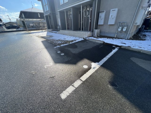 サンセール加佐Ｂ棟の駐車場