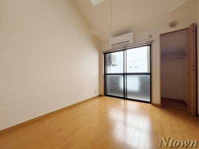 【居間・リビング】 | ドリーム510 | こちらのリビングで趣味の時間をお楽しみください