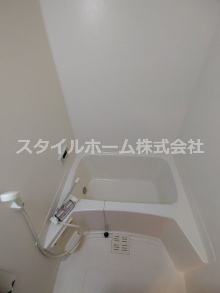 アネシスEの浴室|別部屋写真です。