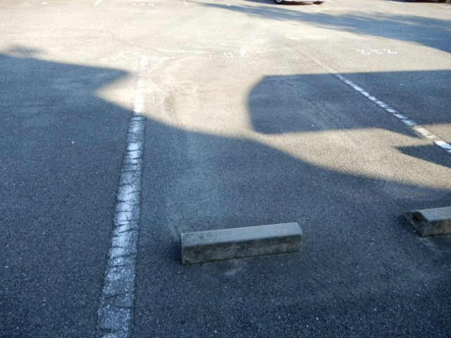 シャーメゾンイケダの駐車場