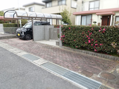 【駐車場】 | 西区中野２丁目 | 車をお持ちの方に嬉しい駐車場付きの物件です