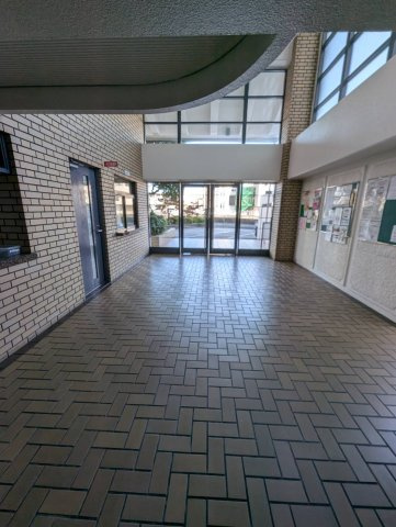 パラッシオ萱島のエントランス|■物件内覧・資金計画相談・住宅ローン相談、リフォーム相談、お問合せ受付中■
※当日・翌日のご内覧、ご相談はお電話でのお問合せがスムーズです！