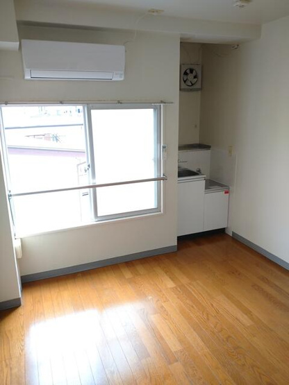 【居間・リビング】 | サンベニーハウス | ゆったりとしたリビングです