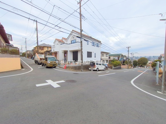 祝　成約済み　八王子市　長沼町　新築戸建て　１１期の前面道路含む現地写真|～仲介手数料無料☆八王子ひなた不動産～八王子市長沼町　新築戸建て