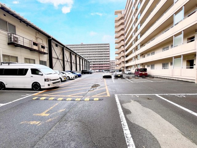 MAC箱崎コートの駐車場