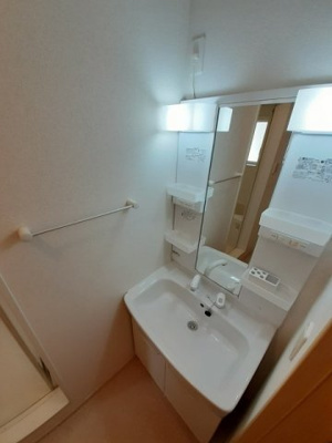 【洗面所】 | スター・ドラゴンＢ | 広い洗面スペース