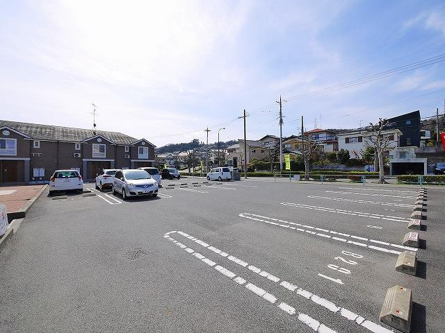 ヴェルドミールⅢの駐車場