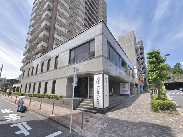 ライオンズタワー赤羽のエントランス