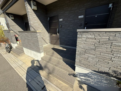 【エントランス】 | デュラ・カーサ ラセーヌ