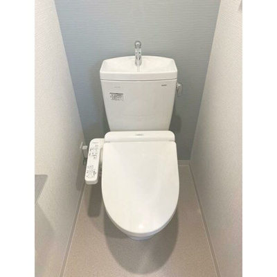 【トイレ】 | エスリードレジデンス大阪本町 | 温水便座付