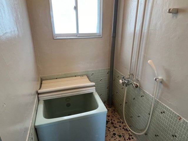 釧路市春採１丁目のアパートの浴室