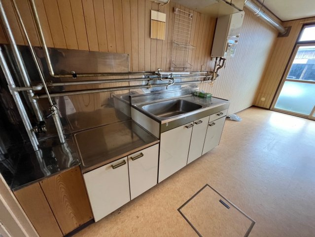 釧路市春採１丁目のアパートのキッチン