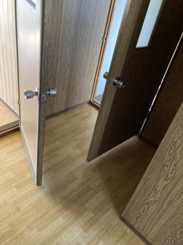 釧路市春採１丁目のアパートのロビー