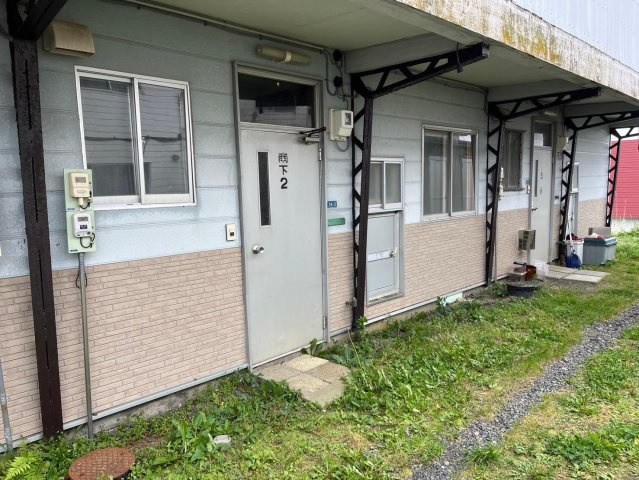 釧路市春採１丁目のアパートのエントランス