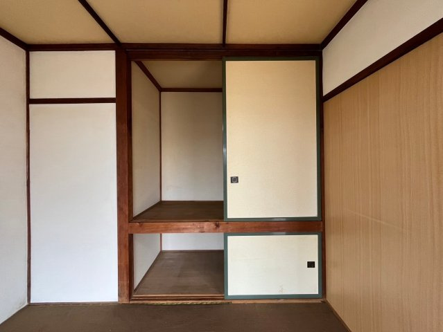 釧路市春採１丁目のアパートの収納