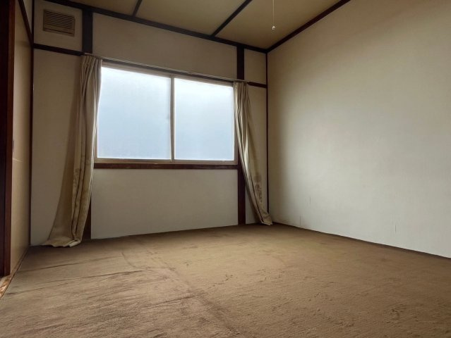 釧路市春採１丁目のアパートの和室