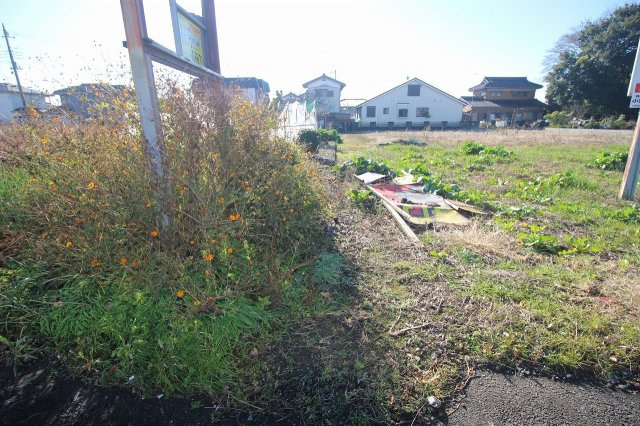 古河市中田の外観|西側境界部分（2021年12月撮影）