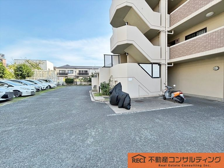 グラン・コート上甲子園の駐車場