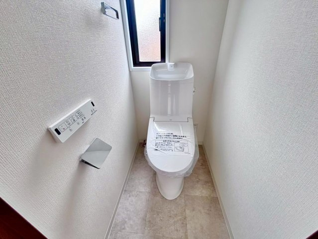 野田市みずき4丁目　中古戸建　平成12年のトイレ