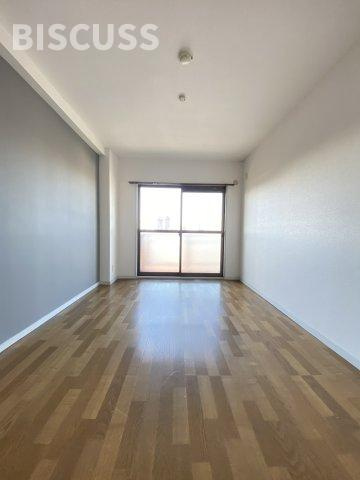 東栄マンションの洋室