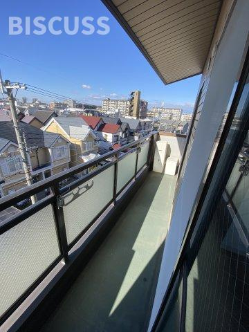 東栄マンションのバルコニー