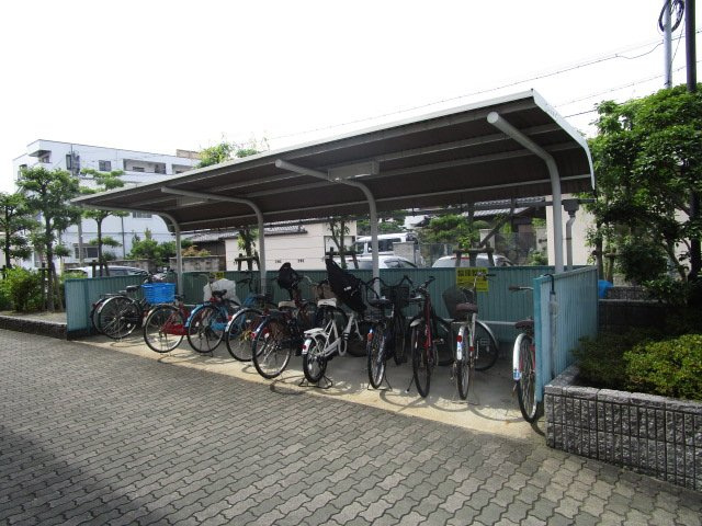 シャロームDの駐車場