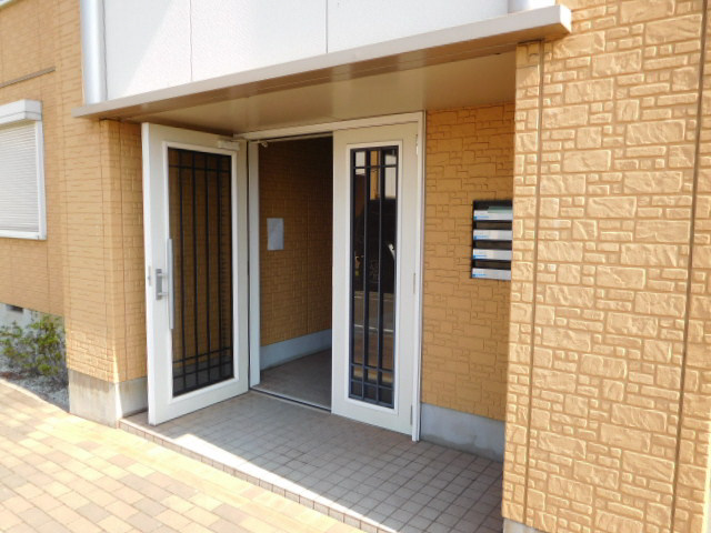 ＰＡＲＡＤＯＲＥＳ　Ｃ棟のエントランス