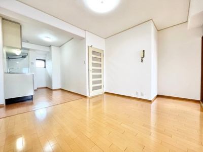 【ダイニング】 | 朝日プラザ東豊中2 | 物件を比較検討したいお客様には、「物件比較見学プラン」をご用意しております。こちらの物件だけでなく、お客様の希望に沿った物件を、いくつかまとめてご案内させて頂きます。