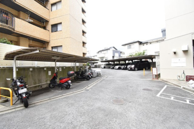 【駐車場】 | 朝日プラザ東豊中2 | サイトに掲載されていない箇所の写真、撮影してお届けさせて頂きます！気になる物件で、見たい部分の画像が無い場合は、弊社スタッフまでご連絡下さいませ。お客様の気になる箇所を、カメラにて撮影して参ります！