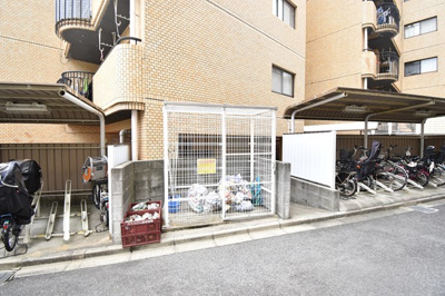 【その他】 | 朝日プラザ東豊中2 | 現在ご返済中のカーローン・カードローン・教育ローンなどを住宅ローンに一本化したり、家具家電購入費用・引越し費用を住宅ローンと組み合わせるなど、お客さまにメリットの多い住宅ローンのご提案が可能です。