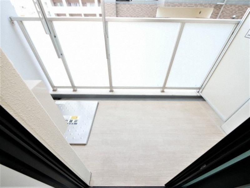 S-FORT江坂垂水町のバルコニー