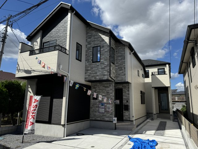 流山市向小金１丁目新築戸建【東小学校：8分】の外観|2号棟外観・完成済み内覧可能です！