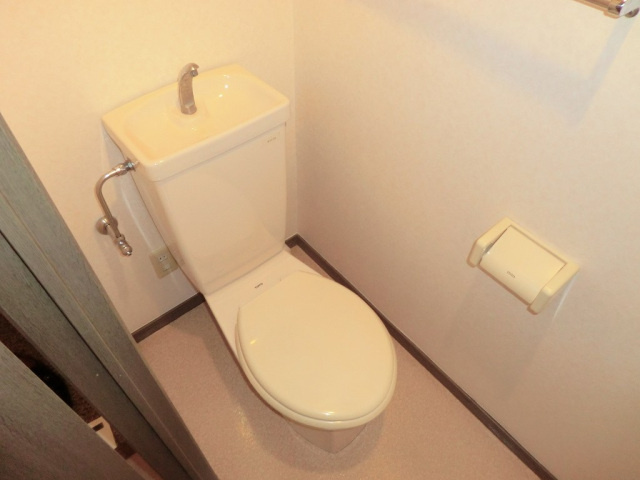 【トイレ】 | ライオンズマンション天神南 | 別号室の写真になります。現況優先。