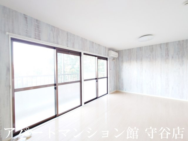 NKマンション第2の居間・リビング